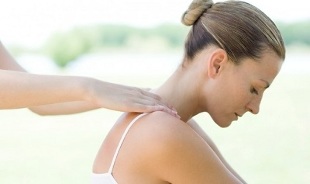masáž krku pri osteochondróze